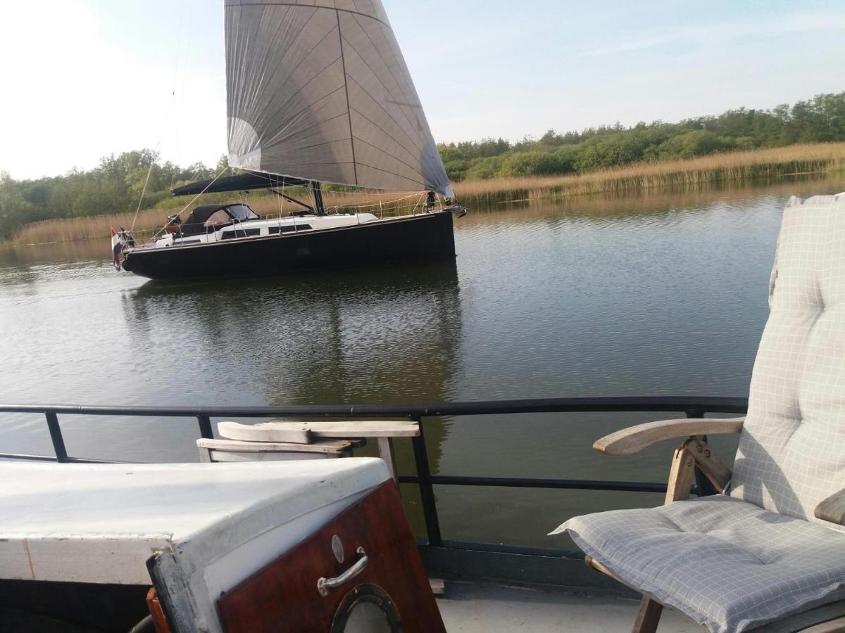 Woontjalk Bûten Ferwachting Makkum Exterior foto